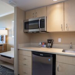 Отель Hampton Inn and Suites by Hilton, Downtown Vancouver Канада, Ванкувер - отзывы, цены и фото номеров - забронировать отель Hampton Inn and Suites by Hilton, Downtown Vancouver онлайн в номере