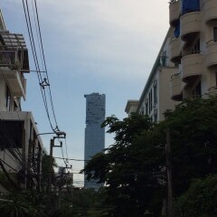 Апартаменты Freesia Saladaeng Silom Apartments Бангкок фото 6