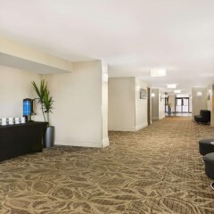 Отель Travelodge by Wyndham Hotel & Convention Centre Quebec City Канада, Квебек - отзывы, цены и фото номеров - забронировать отель Travelodge by Wyndham Hotel & Convention Centre Quebec City онлайн помещение для мероприятий фото 2