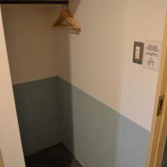 THE LIFE hostel & bar lounge Хаката сейф в номере