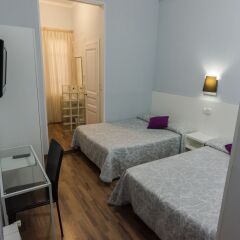 Отель Hostal Lesseps Барселона детские мероприятия фото 2