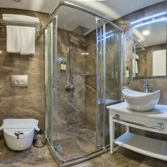 Ada Karakoy Hotel - Special Class Турция, Стамбул - 4 отзыва об отеле, цены и фото номеров - забронировать отель Ada Karakoy Hotel - Special Class онлайн ванная фото 2