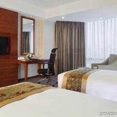 Отель Crowne Plaza West Hanoi удобства в номере