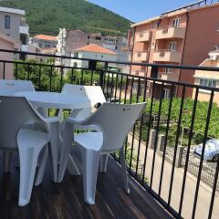 Отель Casablanca Apartments Черногория, Будва - отзывы, цены и фото номеров - забронировать отель Casablanca Apartments онлайн балкон