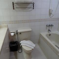 Отель Malvar Hostel Филиппины, Манила - отзывы, цены и фото номеров - забронировать отель Malvar Hostel онлайн ванная фото 2