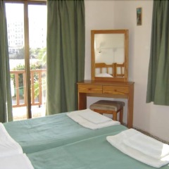 Maricosta Hotel Apartments Протарас комната для гостей фото 5