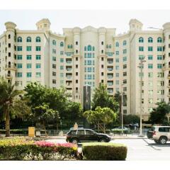 Апартаменты Keys Please Holiday Homes-Al Shahla Two Bedroom Apartment Palm Jumeirah