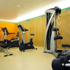 Отель Novotel Zurich City-West Швейцария, Цюрих - 9 отзывов об отеле, цены и фото номеров - забронировать отель Novotel Zurich City-West онлайн фитнесс-зал фото 3