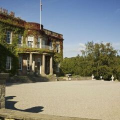 Wood Hall Hotel and Spa пляж