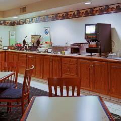 Отель Country Inn & Suites by Radisson, Lancaster (Amish Country), PA питание