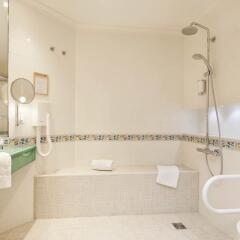 Отель Hôtel Le Regent Paris ванная