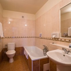 Отель Dixon Словакия, Банска-Бистрица - отзывы, цены и фото номеров - забронировать отель Dixon онлайн ванная фото 2