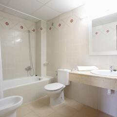 Hotel Salou Beach by Pierre & Vacances ванная