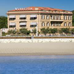 Hotel Vittoria пляж