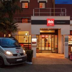 Отель ibis Toulouse Blagnac Aéroport Франция, Бланьяк - отзывы, цены и фото номеров - забронировать отель ibis Toulouse Blagnac Aéroport онлайн городской автобус