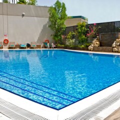 Flora Park Deluxe Hotel Apartments бассейн фото 2