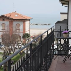 Отель Residence 3 Trilo & Suites Италия, Римини - отзывы, цены и фото номеров - забронировать отель Residence 3 Trilo & Suites онлайн балкон