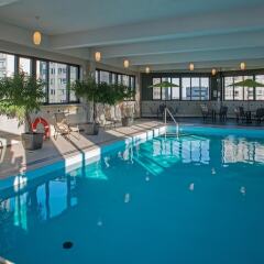 Отель L'Appartement Hotel Канада, Монреаль - отзывы, цены и фото номеров - забронировать отель L'Appartement Hotel онлайн бассейн фото 2