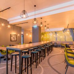 Отель Thistle Express Luton гостиничный бар