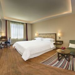 Отель Four Points by Sheraton New Delhi, Airport Highway комната для гостей фото 4