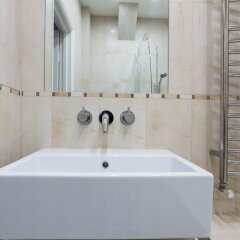 Отель 1 Bedroom Apartment in Notting Hill Accommodates 2 Великобритания, Лондон - отзывы, цены и фото номеров - забронировать отель 1 Bedroom Apartment in Notting Hill Accommodates 2 онлайн ванная фото 2