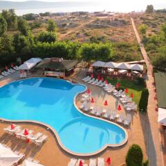 Отель Sirena Hotel Болгария, Солнечный берег - отзывы, цены и фото номеров - забронировать отель Sirena Hotel онлайн бассейн фото 3