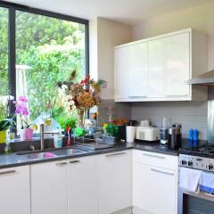 Отель Contemporary 5 Bedroom House in North London в номере фото 2