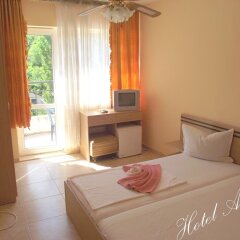 Hotel Angy Золотые пески комната для гостей фото 3
