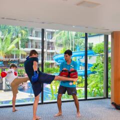 Отель Novotel Phuket Surin Beach Resort фитнесс-зал фото 4