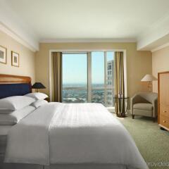 Отель Four Points By Sheraton Surabaya Сурабая комната для гостей фото 5