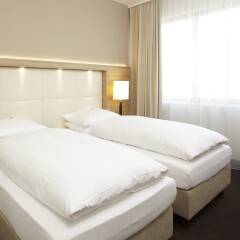 Отель Ramada Hotel Berlin-Alexanderplatz Германия, Берлин - 1 отзыв об отеле, цены и фото номеров - забронировать отель Ramada Hotel Berlin-Alexanderplatz онлайн комната для гостей фото 2