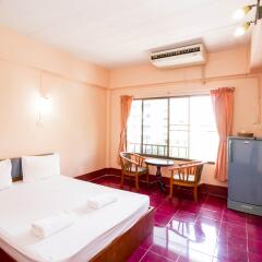 Baan Lukkan Hostel Патонг комната для гостей