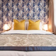 Отель W12 Rooms сейф в номере