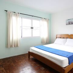 Отель The I Talay Room & Souvenir Guesthouse Таиланд, Краби - отзывы, цены и фото номеров - забронировать отель The I Talay Room & Souvenir Guesthouse онлайн комната для гостей фото 5
