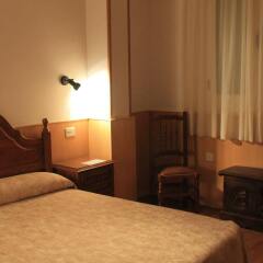 Hotel Los Perales сейф в номере
