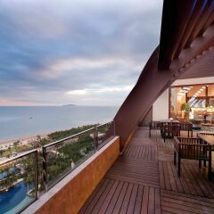 Отель Pullman Oceanview Sanya Bay Resort & Spa балкон