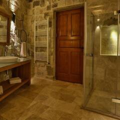 Acropolis Cave Suite Турция, Ургуп - отзывы, цены и фото номеров - забронировать отель Acropolis Cave Suite онлайн ванная фото 2