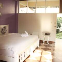 Отель Feung Nakorn Balcony Rooms And Cafe Бангкок фото 5