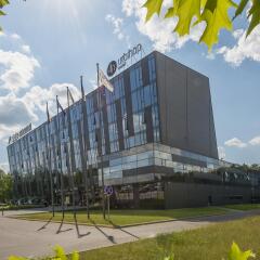 Urbihop Hotel Вильнюс парковка