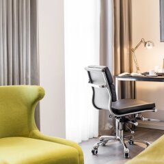 Отель Holiday Inn Dresden - Am Zwinger Германия, Дрезден - 2 отзыва об отеле, цены и фото номеров - забронировать отель Holiday Inn Dresden - Am Zwinger онлайн удобства в номере фото 2