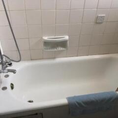Отель Sunflower Hotel Apartments Кипр, Ларнака - 4 отзыва об отеле, цены и фото номеров - забронировать отель Sunflower Hotel Apartments онлайн ванная