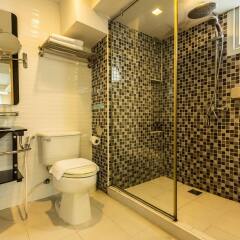 Отель Smart Suites Bangkok Бангкок ванная