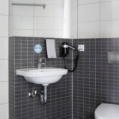 Comfort Hotel LT - Rock 'n' Roll Vilnius Вильнюс ванная фото 2