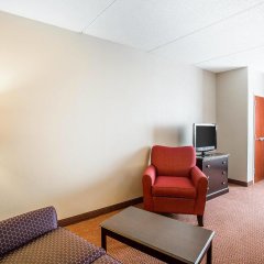 Comfort Suites Manchester in Manchester, United States of America from 157$, photos, reviews - zenhotels.com guestroom photo 4