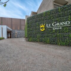Отель Le Grand Galle by Asia Leisure парковка