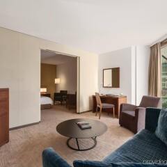 Отель Fairmont Grand Hôtel Genève Швейцария, Женева - 1 отзыв об отеле, цены и фото номеров - забронировать отель Fairmont Grand Hôtel Genève онлайн комната для гостей фото 5
