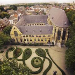 Отель Kruisherenhotel Maastricht Маастрихт спортивное сооружение