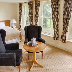 Отель Donnington Grove and Country Club с домашними животными