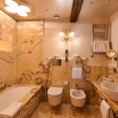 Отель Monaco & Grand Canal Италия, Венеция - 2 отзыва об отеле, цены и фото номеров - забронировать отель Monaco & Grand Canal онлайн ванная фото 2