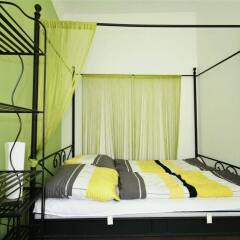Отель Vienna CityApartments - Premium Apartment Vienna 2 Австрия, Вена - отзывы, цены и фото номеров - забронировать отель Vienna CityApartments - Premium Apartment Vienna 2 онлайн комната для гостей фото 4